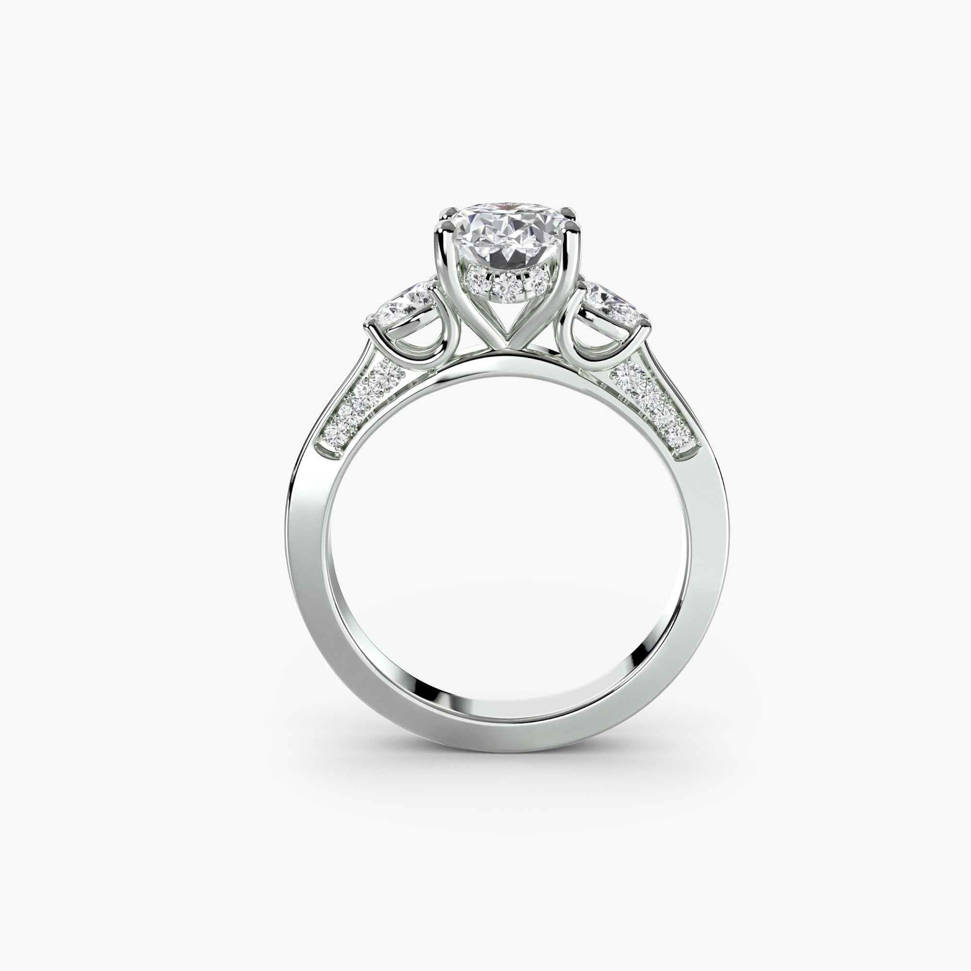Tres Piedras con Pavé y Halo Oculto